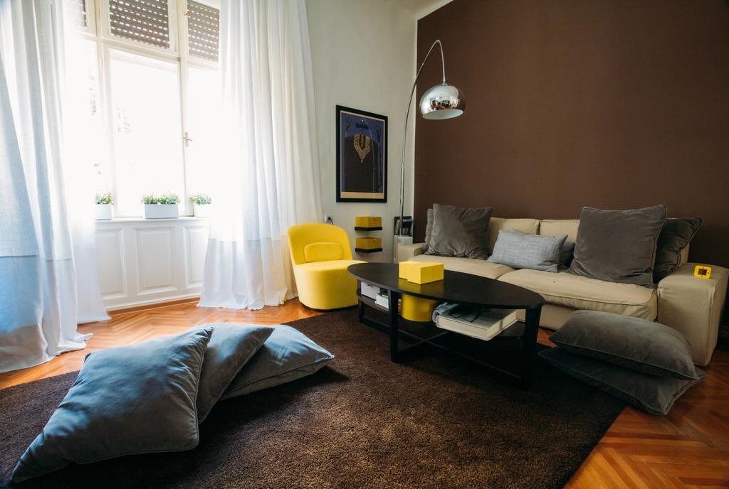 Valsabbion City Suite Pula Habitación foto