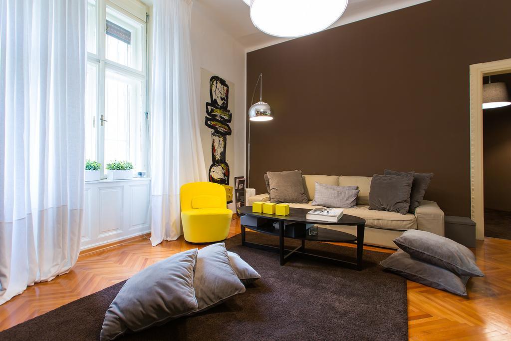 Valsabbion City Suite Pula Exterior foto